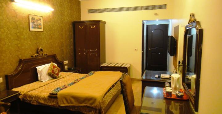 Hotel Hallmark Regency Ludhiana Exterior foto